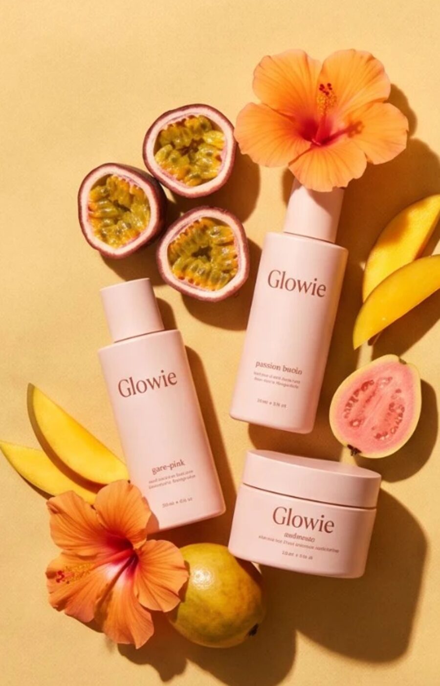 Fruity scent family — Passionfruit, pink guava, jasmine petals